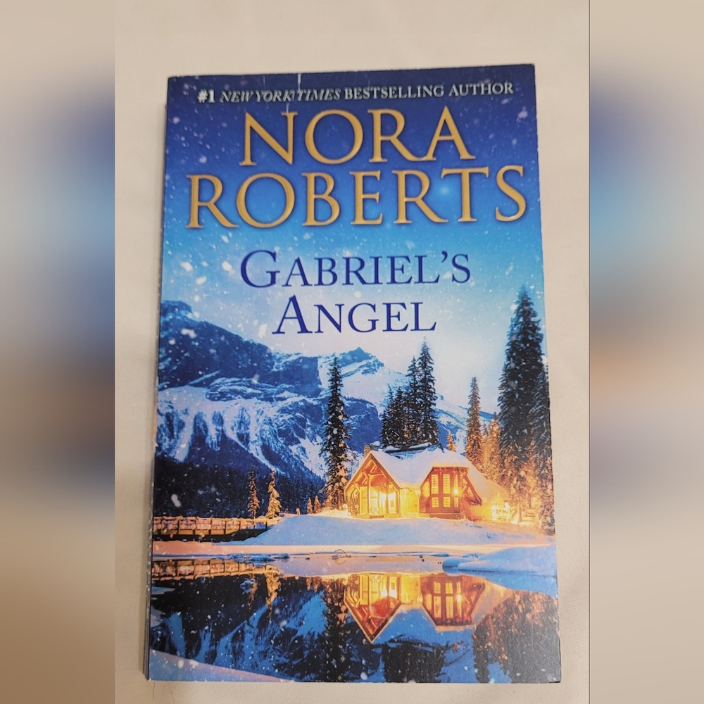 💲1️⃣ Gabriel's Angel by Nora Roberts Paperback Contemporary Holiday Romance